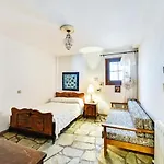 Azure Coast Seafront Retreat Βίλα Μόλα Καλύβα