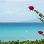 Βίλα Azure Coast Seafront Retreat Μόλα Καλύβα
