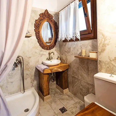Villa Azure Coast Seafront Retreat *