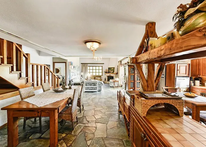 Azure Coast Seafront Retreat *