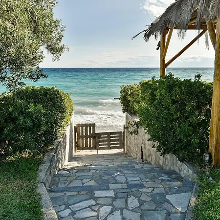 Villa Azure Coast Seafront Retreat *